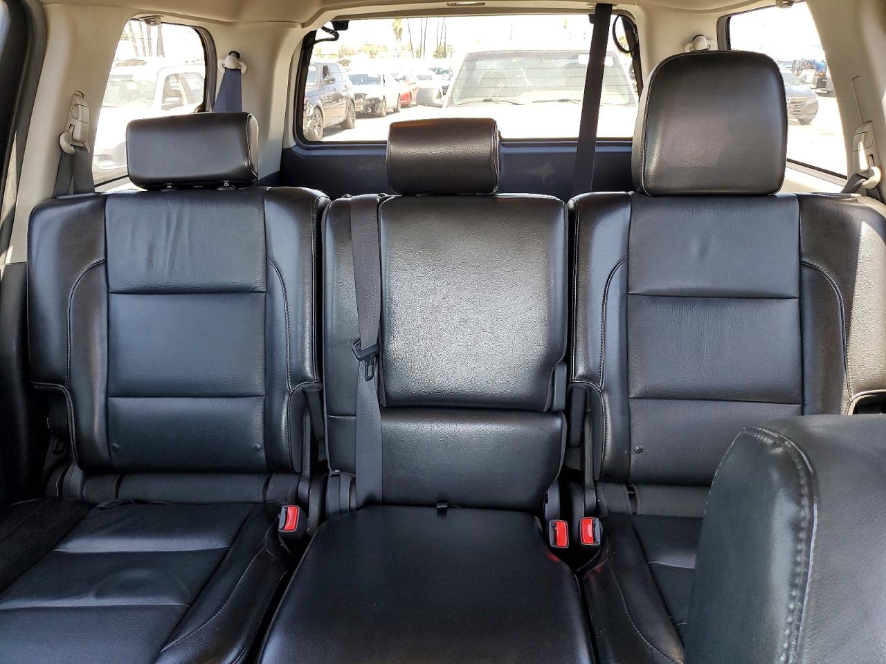 Nissan Armada Sl