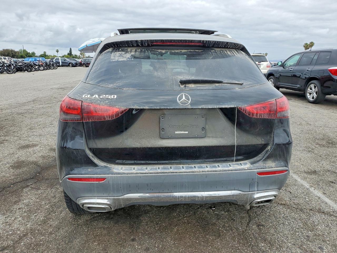 Mercedes-Benz GLA 250