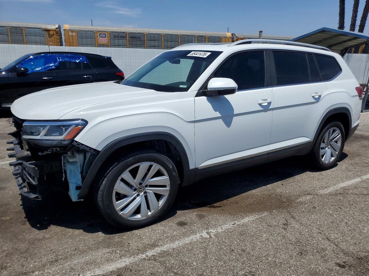 Salvage Volkswagen Atlas Image