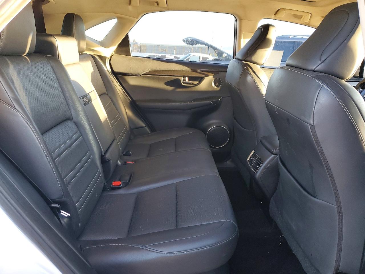 Lexus NX Base