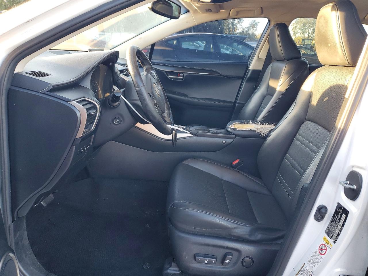Lexus NX Base