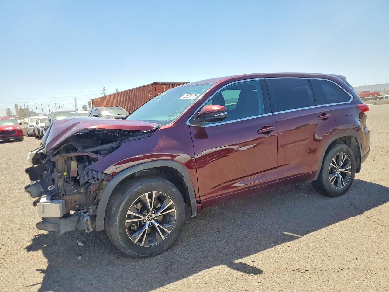 Salvage Toyota Highlander Image