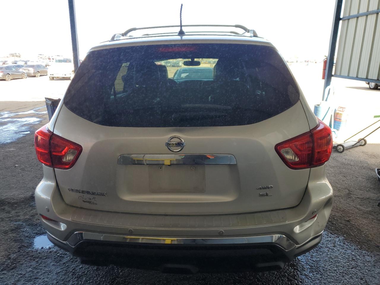 Nissan Pathfinder S