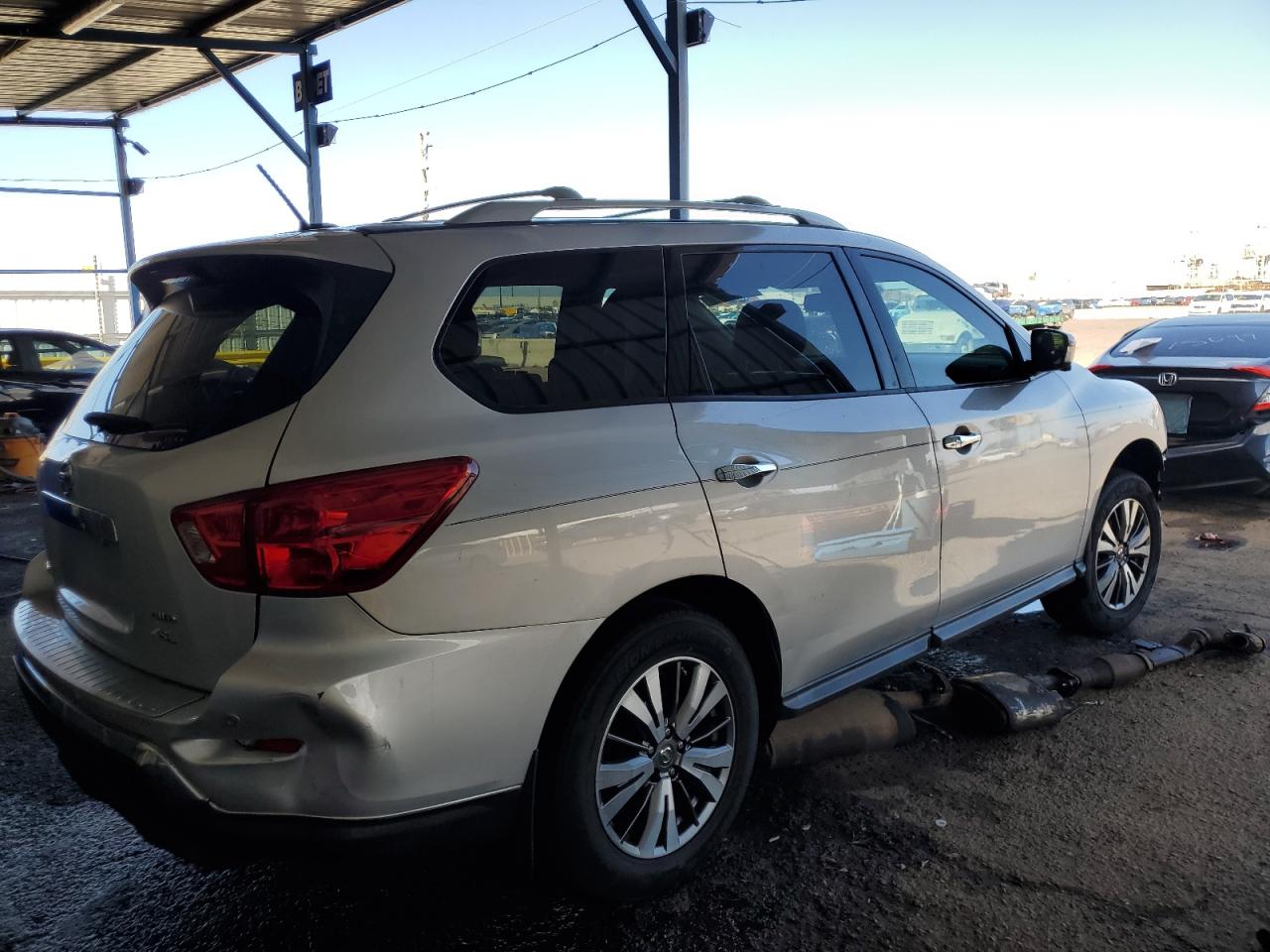 Nissan Pathfinder S