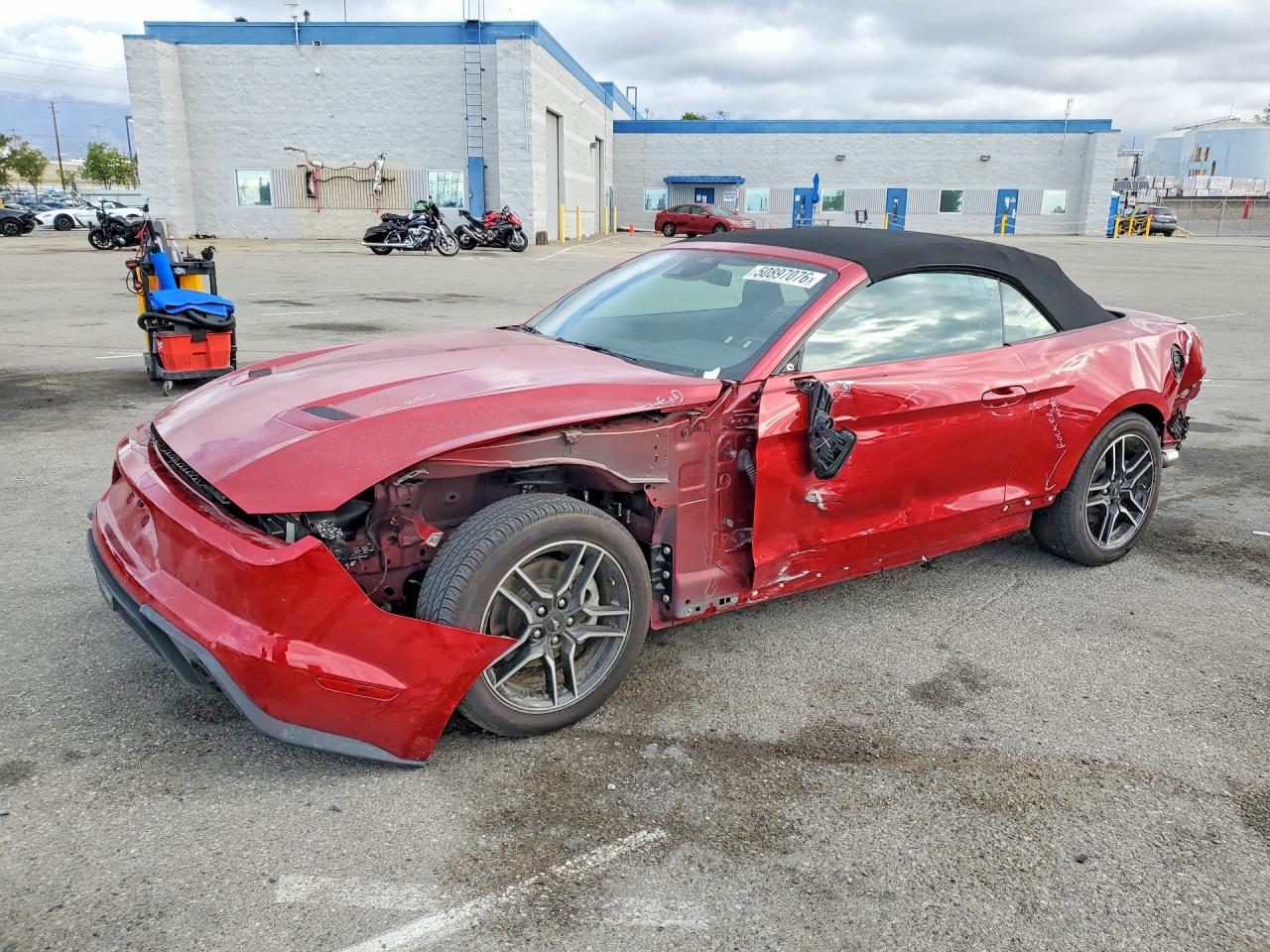 Salvage Ford Mustang Image