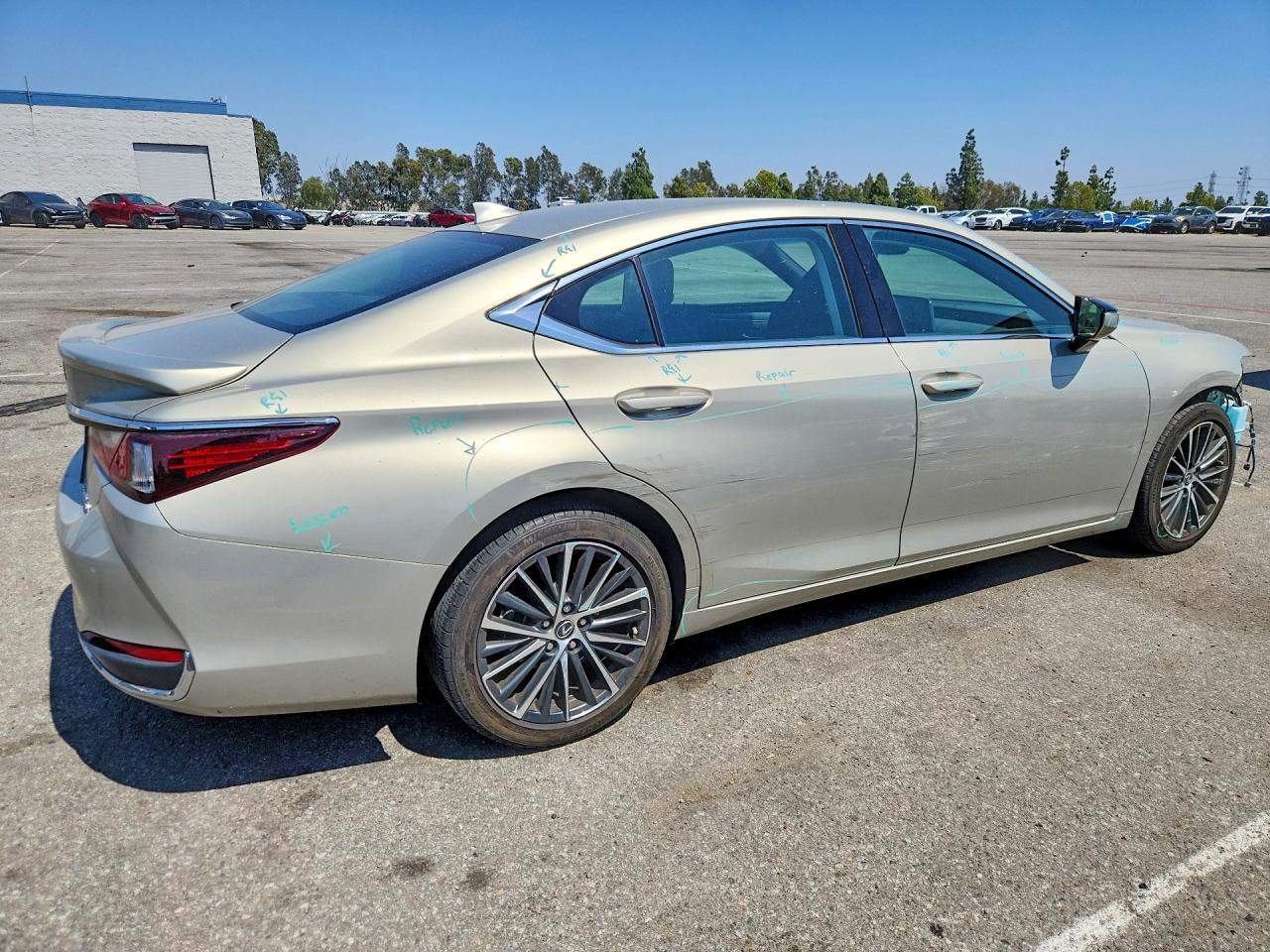Lexus Es Base