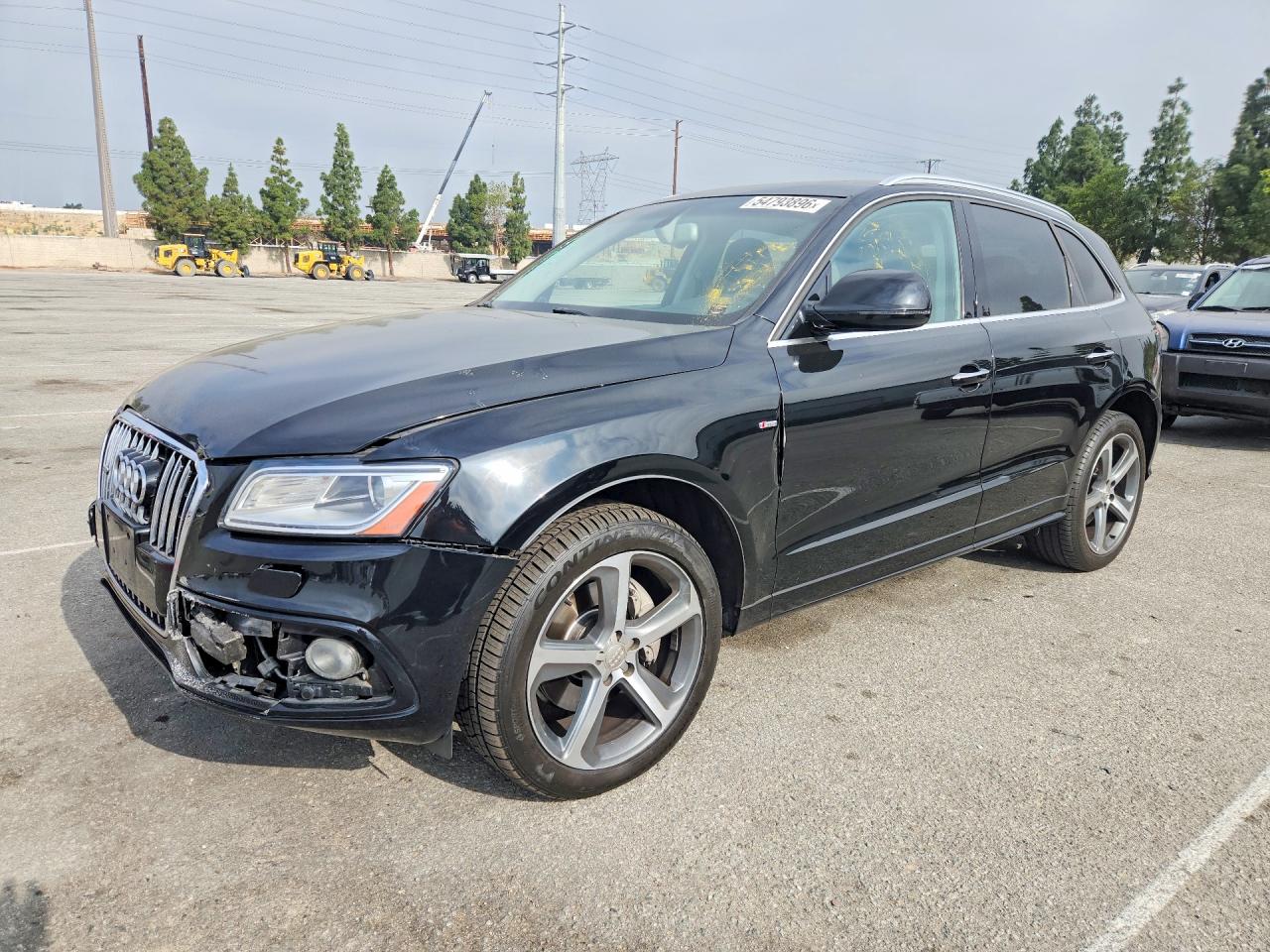 Salvage Audi Q5 Image