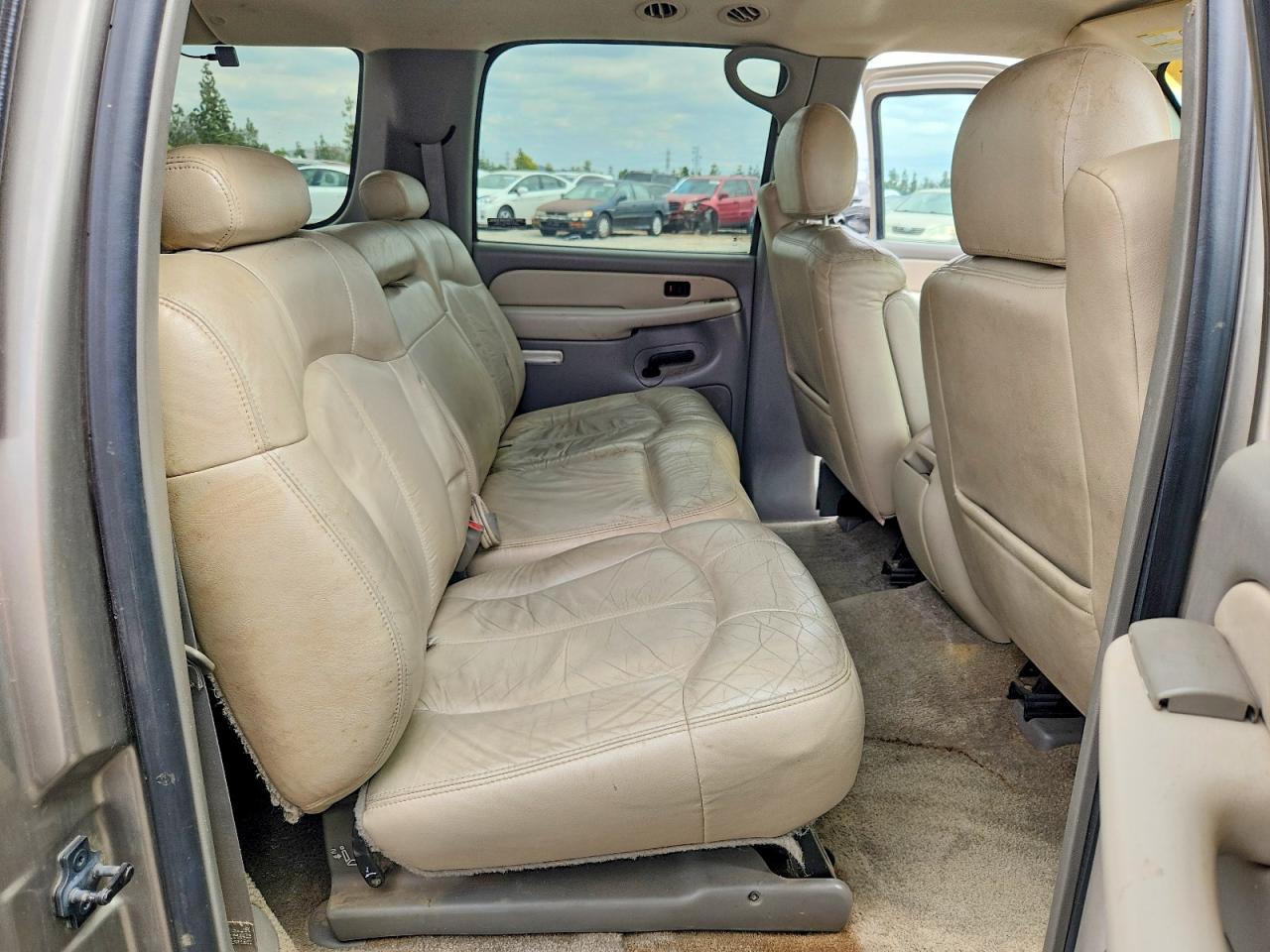 Chevrolet Suburban C1500