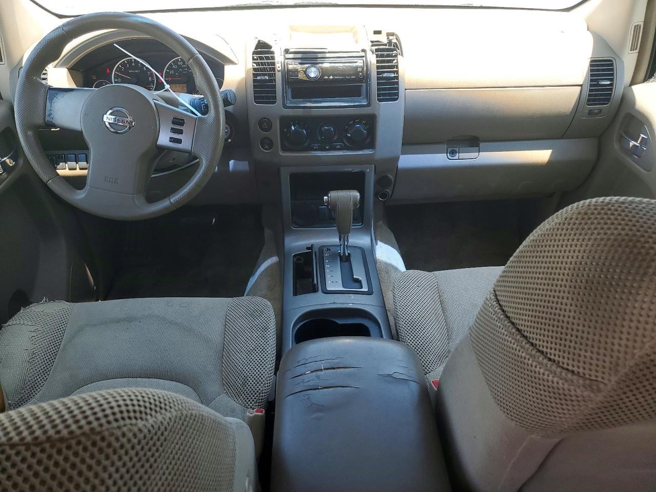 Nissan Pathfinder Xe