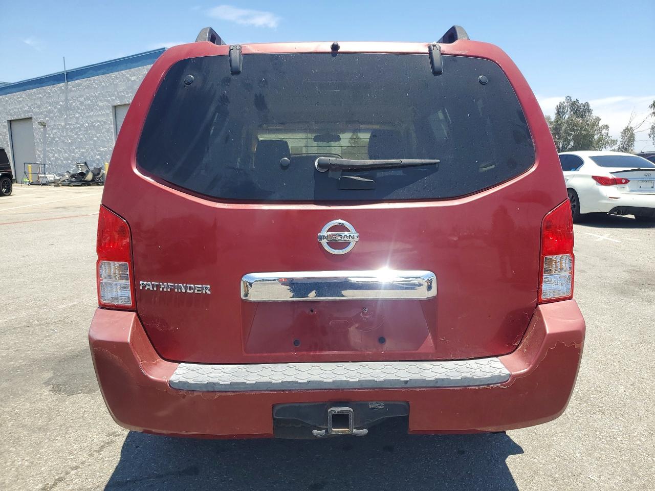 Nissan Pathfinder Xe