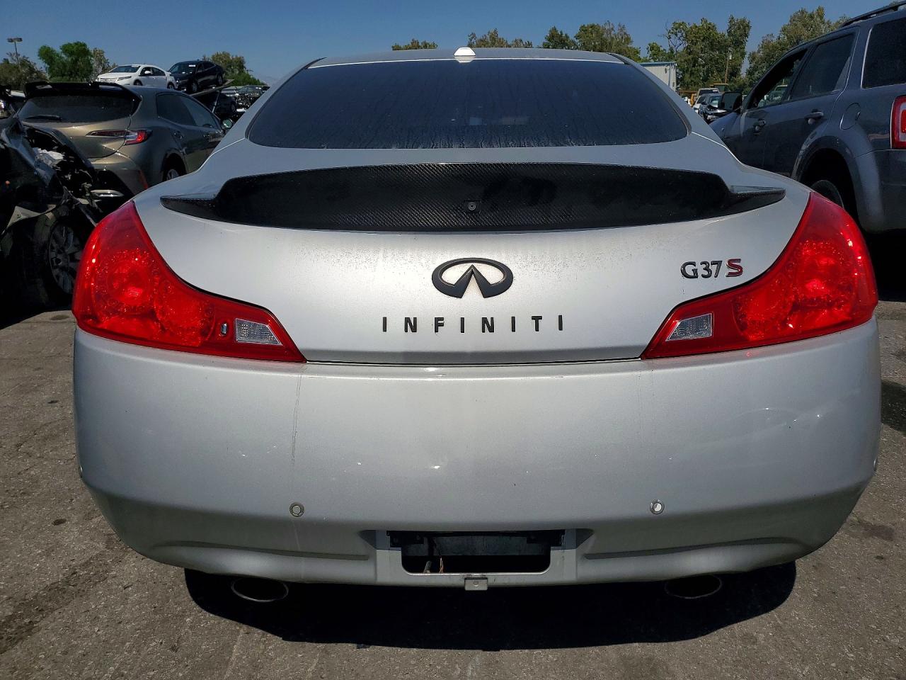 INFINITI G37