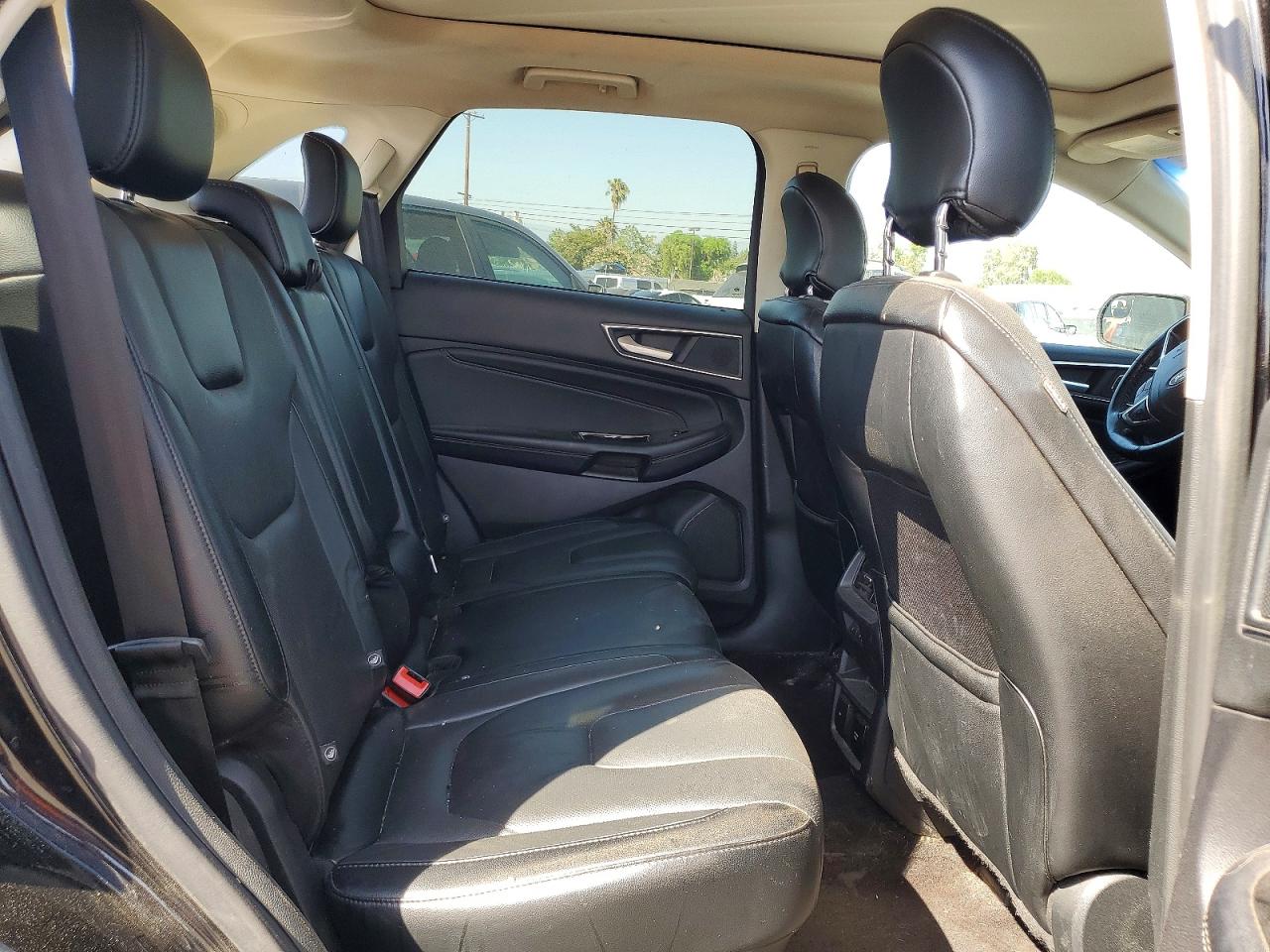 Ford Edge Titanium