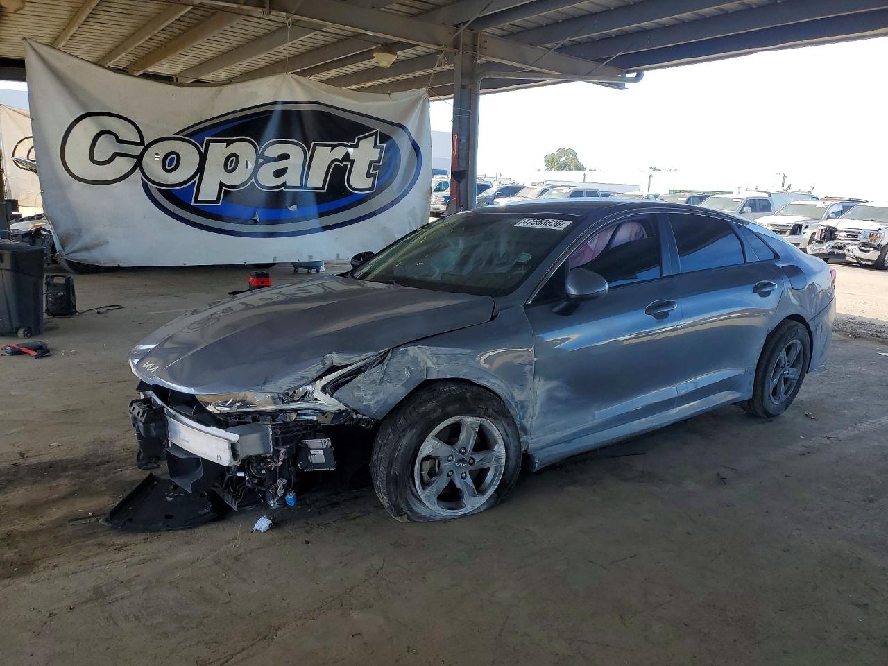 Salvage Kia K5 Image