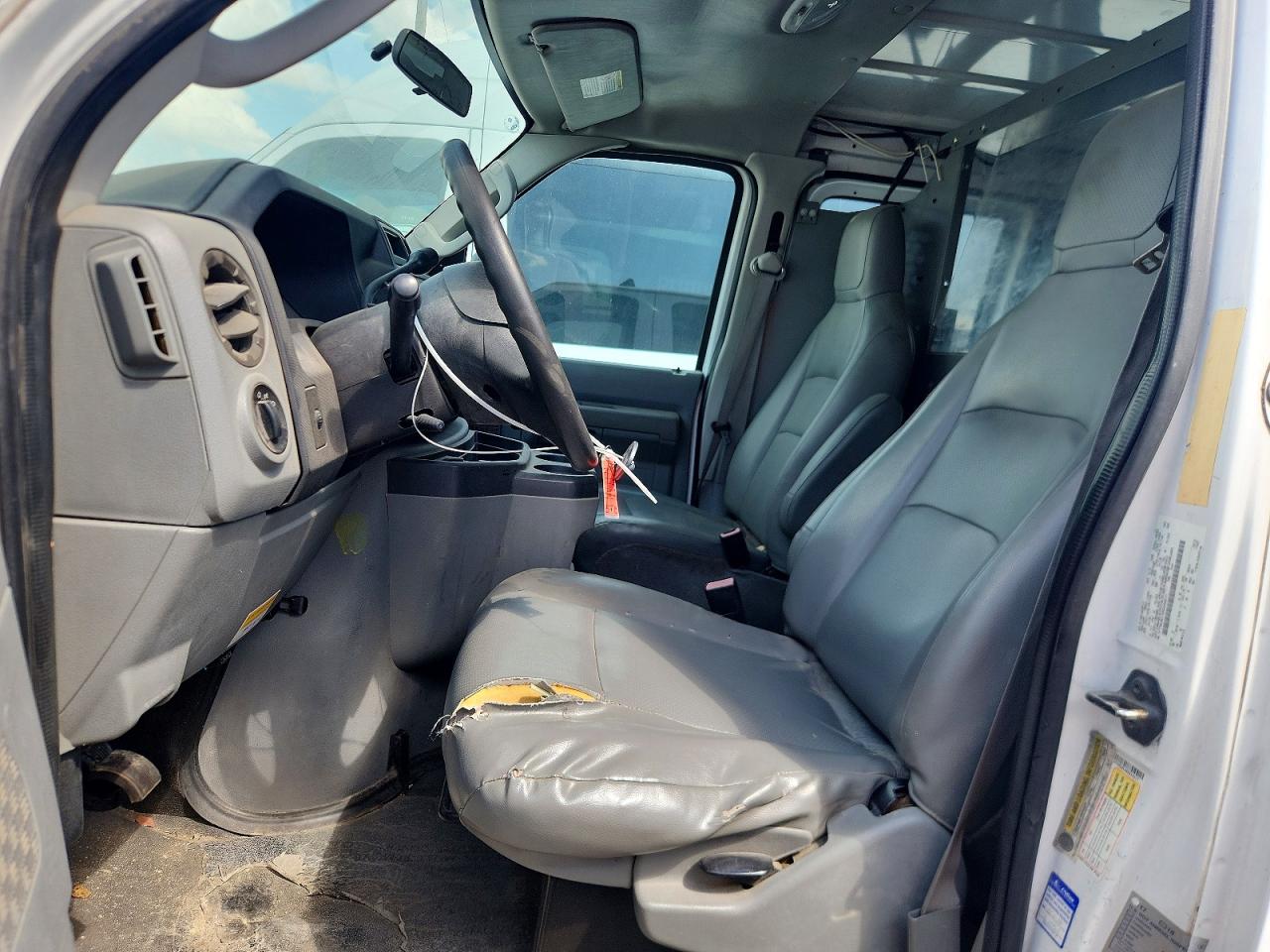 Ford Econoline E250 Van