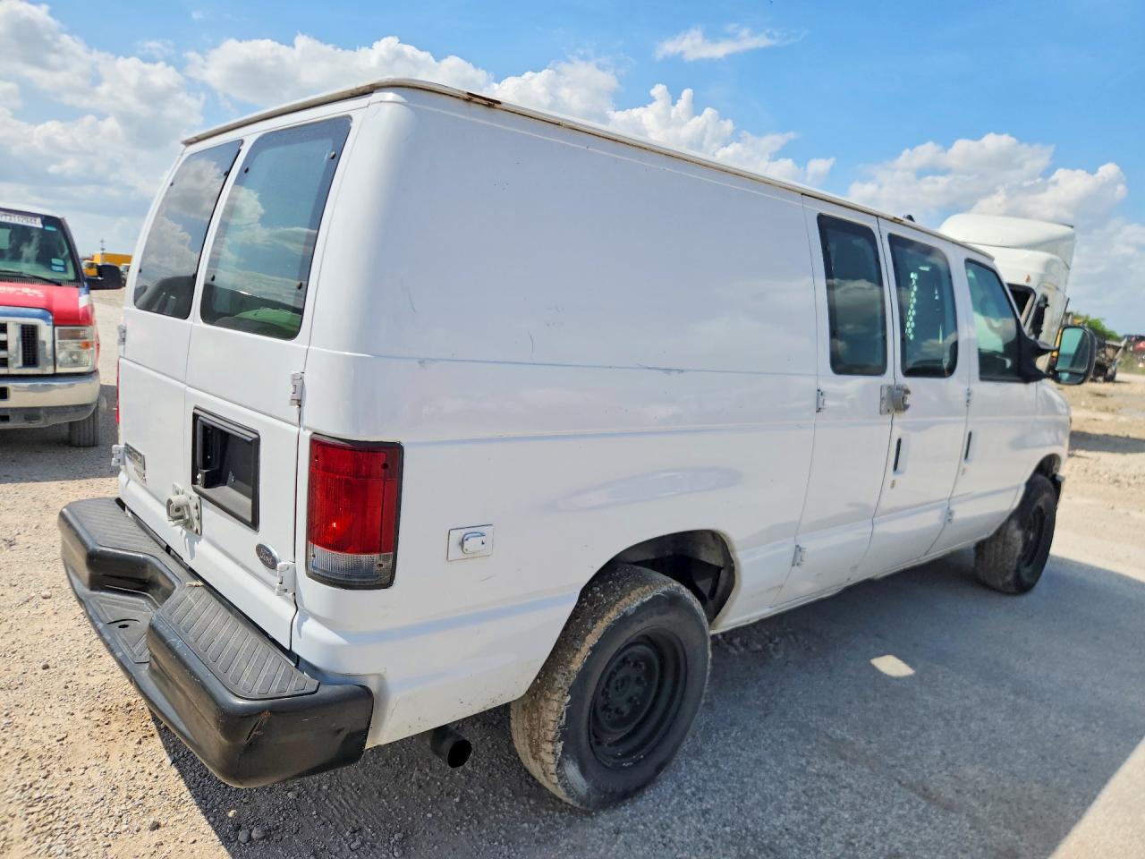 Ford Econoline E250 Van