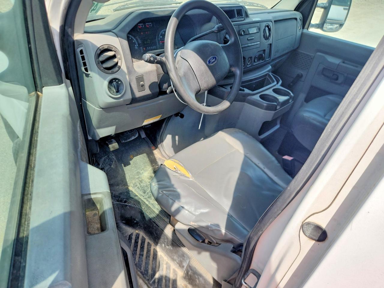 Ford Econoline E250 Van