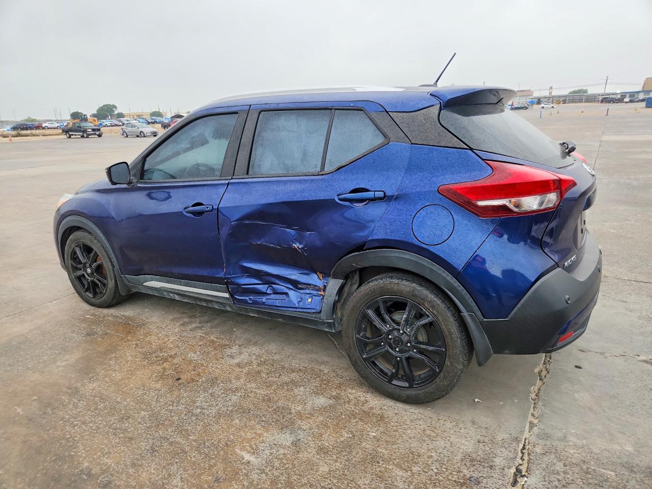 Nissan Kicks Sr