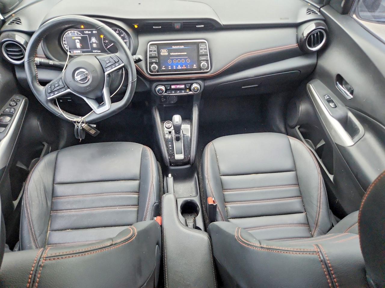 Nissan Kicks Sr