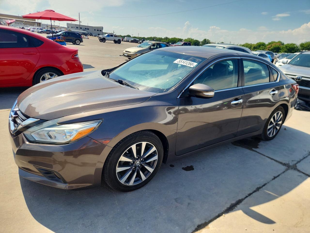 Salvage Nissan Altima Image