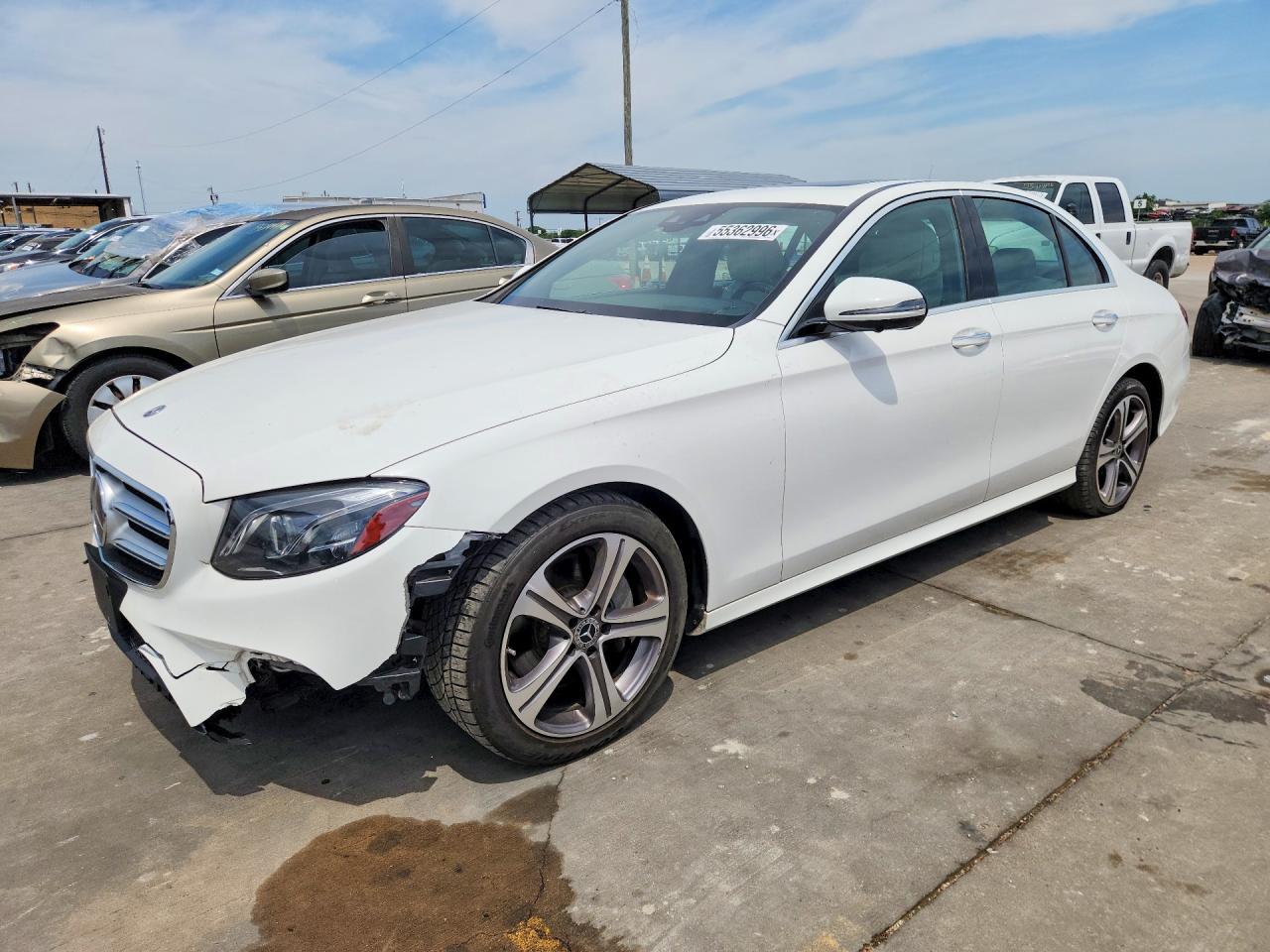 Salvage Mercedes-Benz E-Class Image