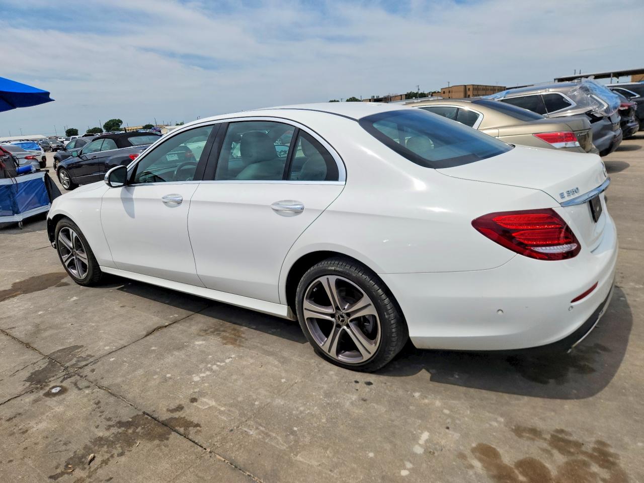 Mercedes-Benz E-Class 350
