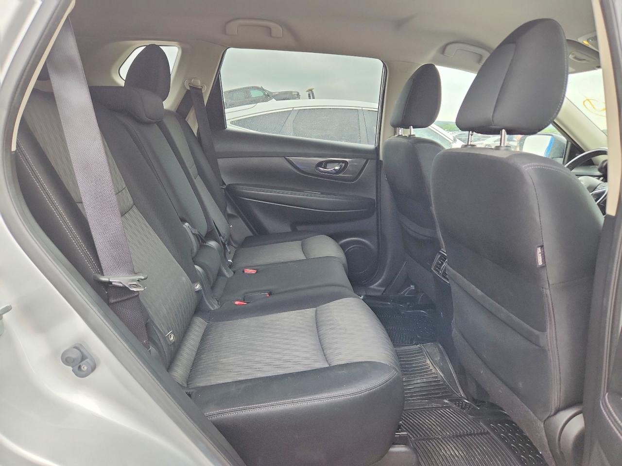 Nissan Rogue Sv