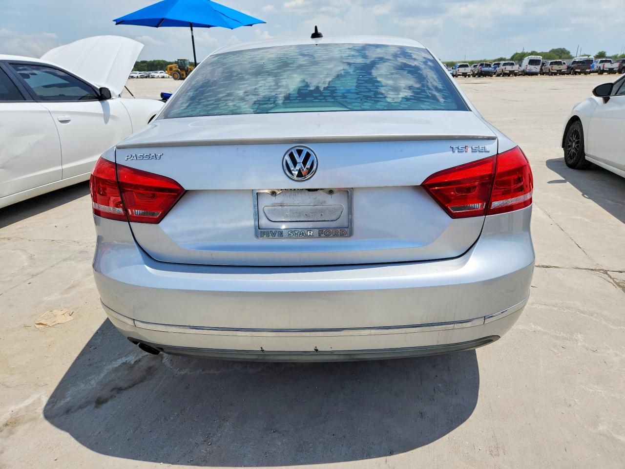 Volkswagen Passat Sel