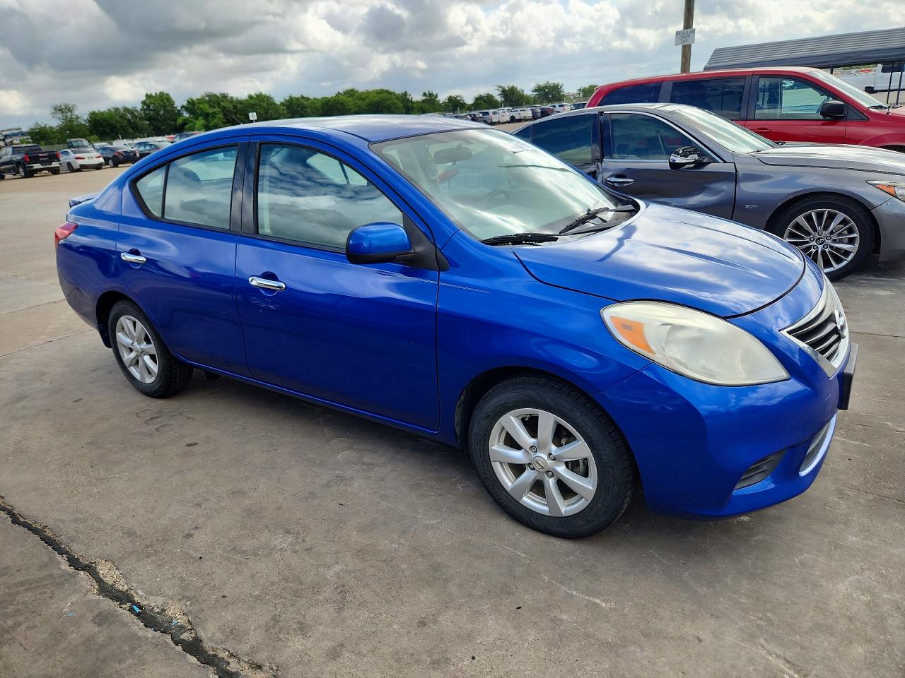 Nissan Versa 1.6 Sv