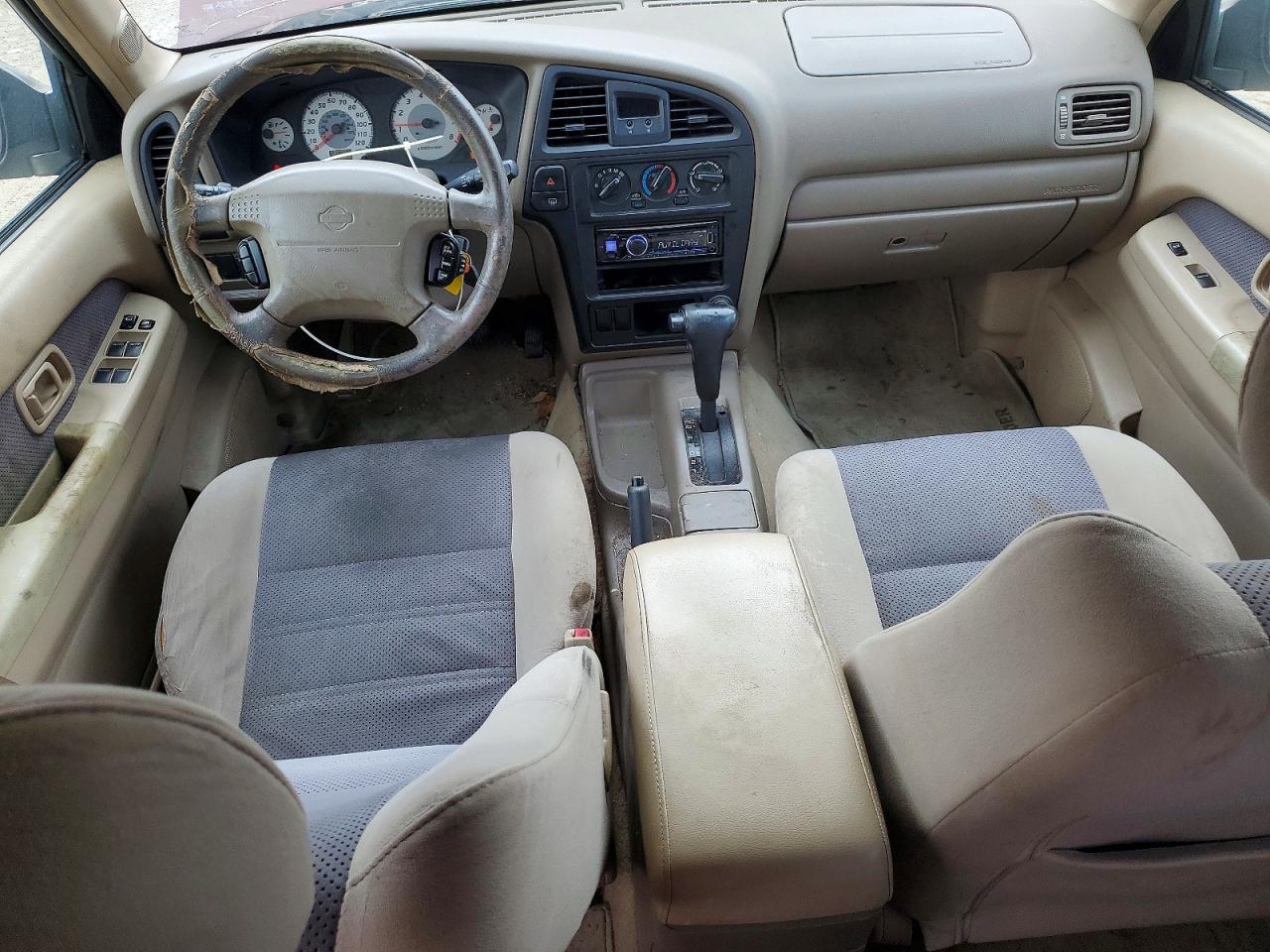 Nissan Pathfinder Se