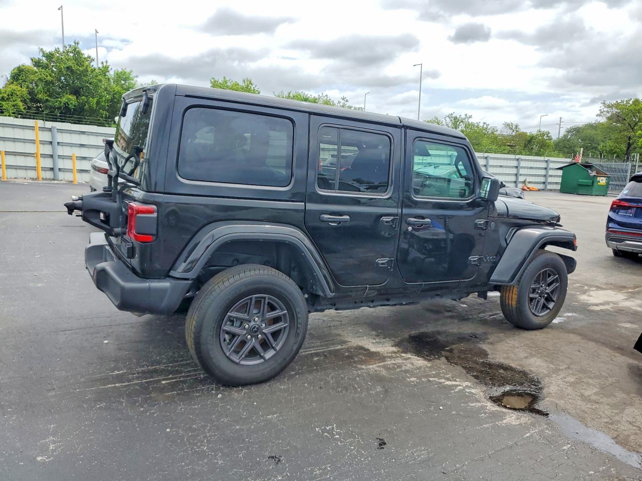 Jeep Wrangler Sahara