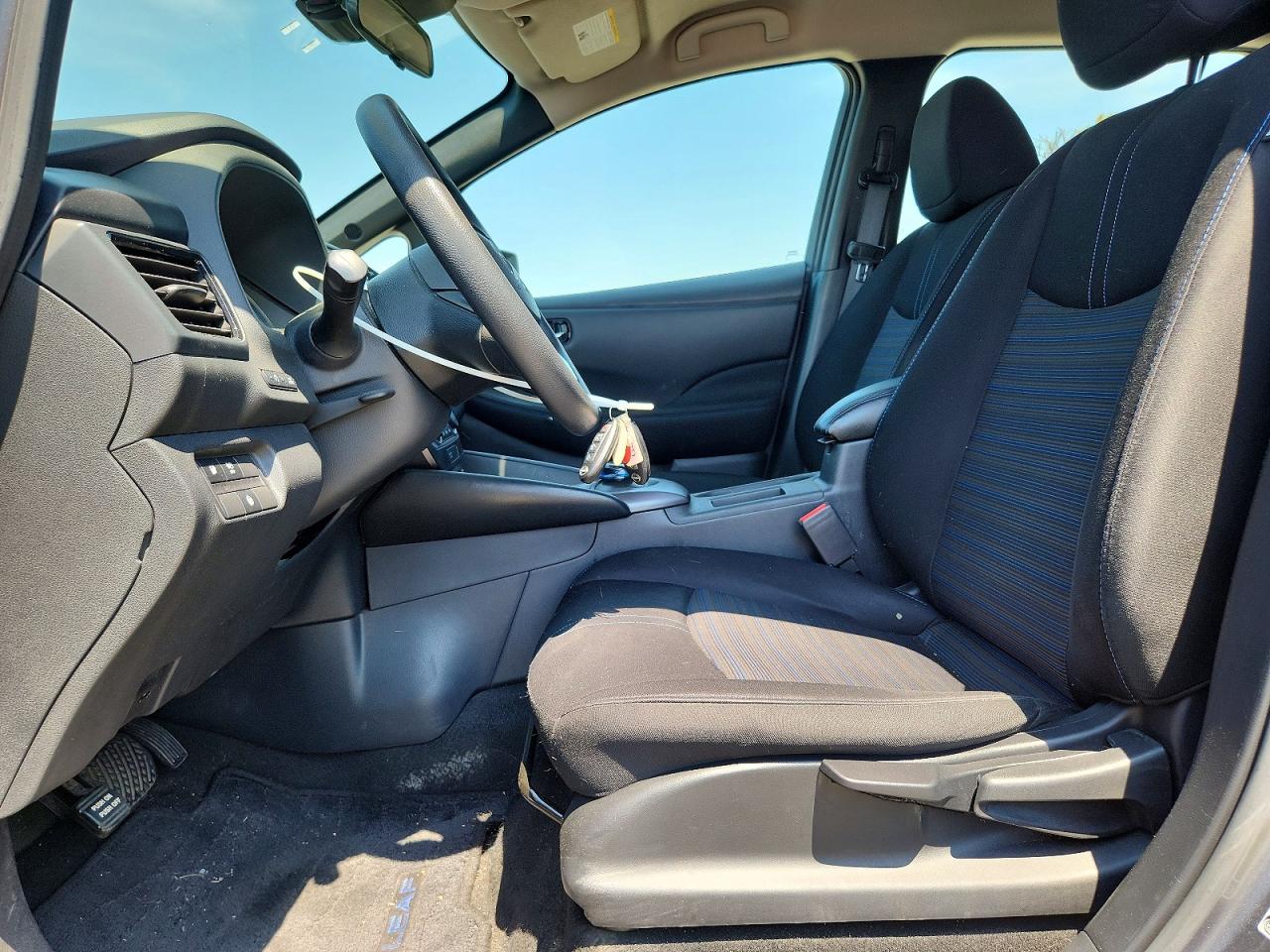 Nissan LEAF S