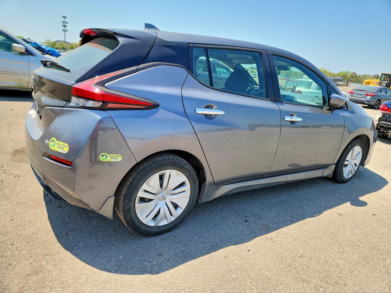 Nissan LEAF S