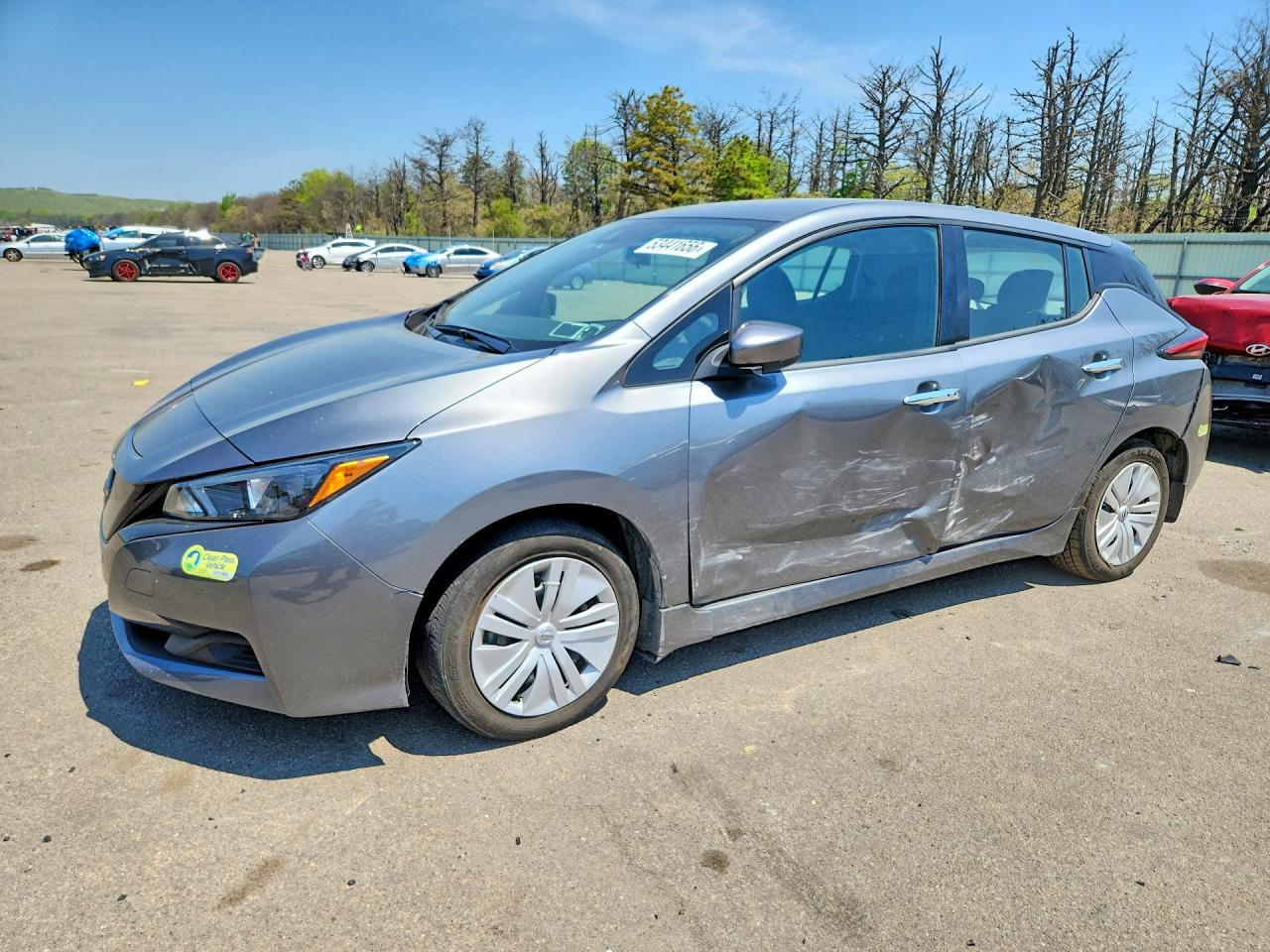 Salvage Nissan LEAF Image