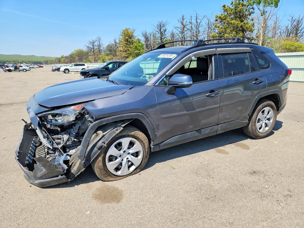 Salvage Toyota RAV4 Image