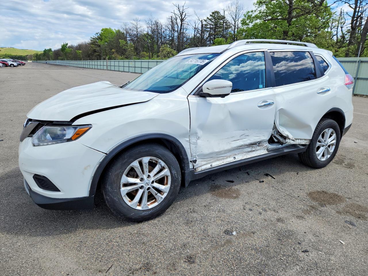 Salvage Nissan Rogue Image