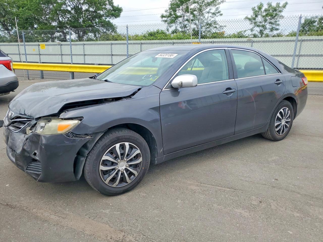 Salvage Toyota Camry Image