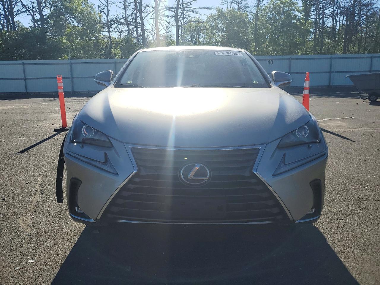 Lexus NX Base