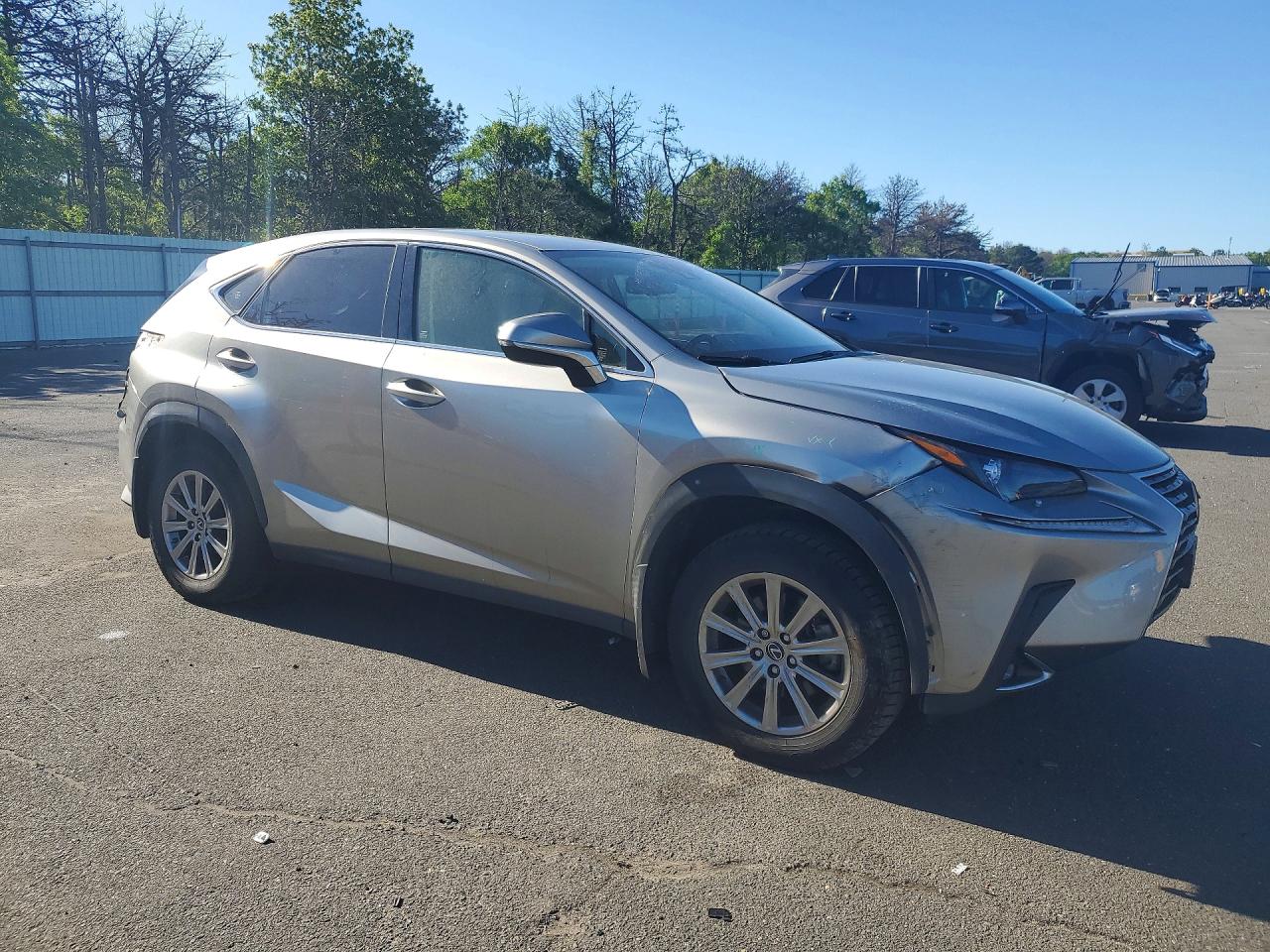 Lexus NX Base
