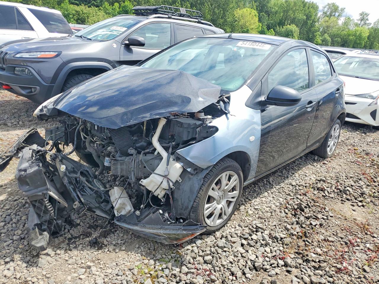 Salvage Mazda 2 Image
