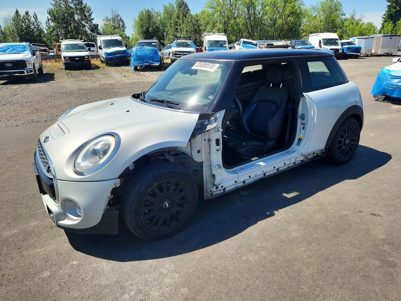 Salvage MINI Cooper Image