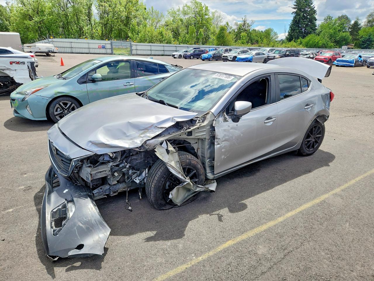 Salvage Mazda 3 Image