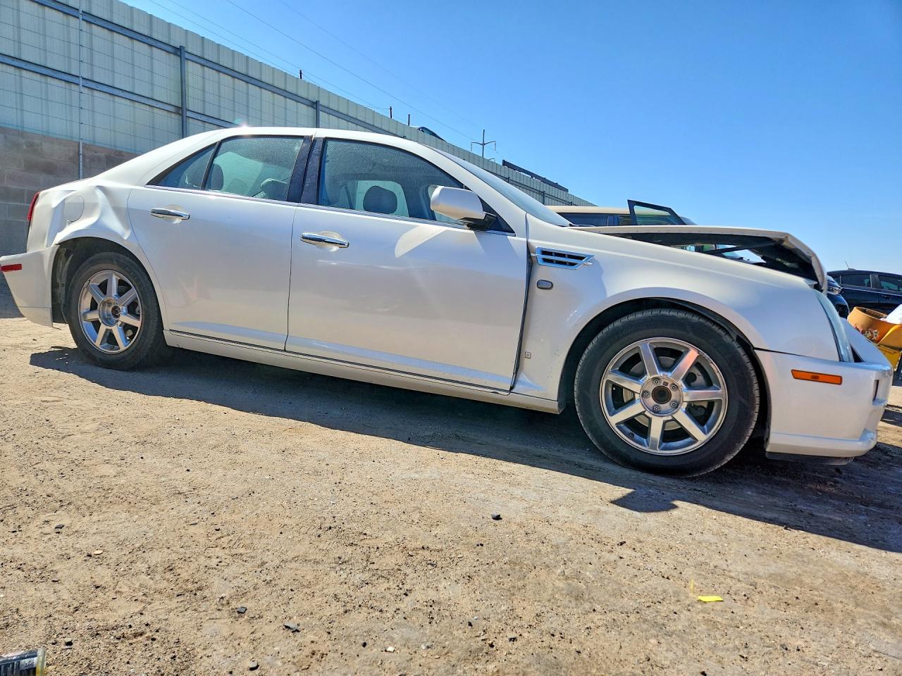 Cadillac STS