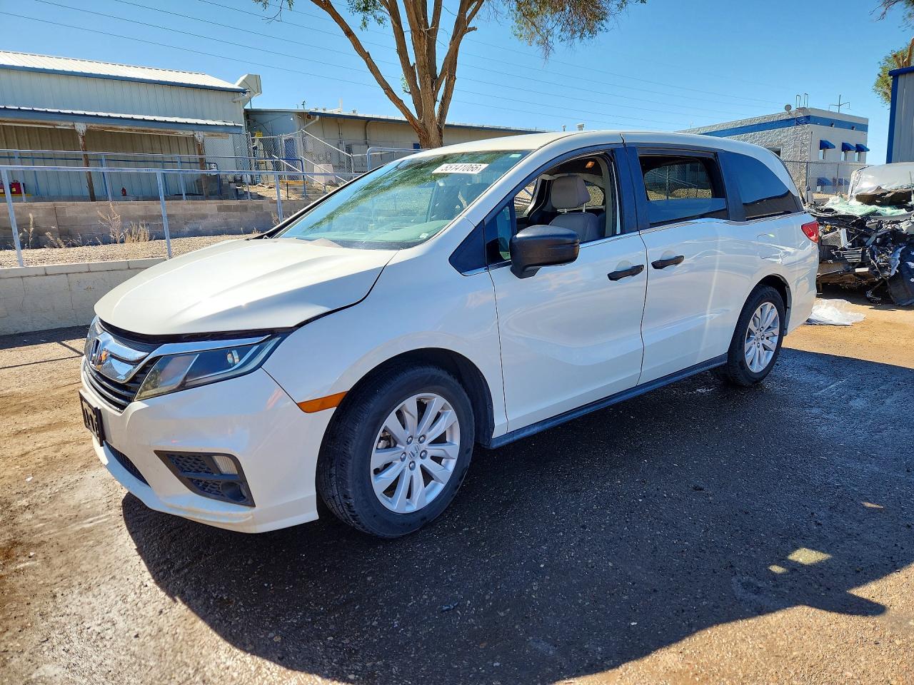 Salvage Honda Odyssey Image
