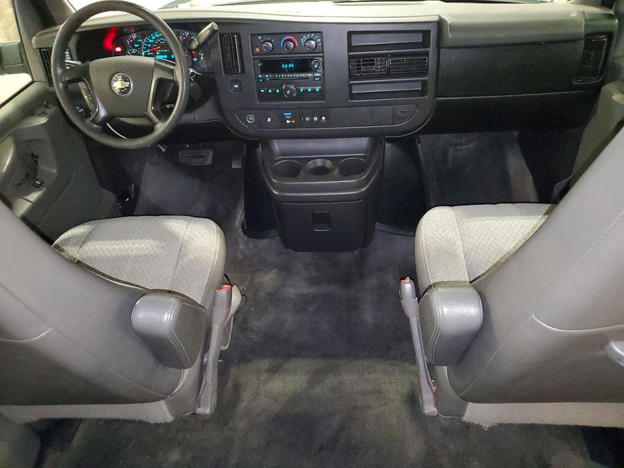 Chevrolet Express Lt
