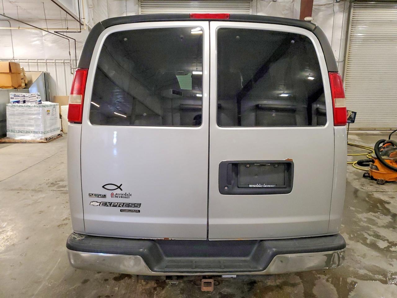 Chevrolet Express Lt