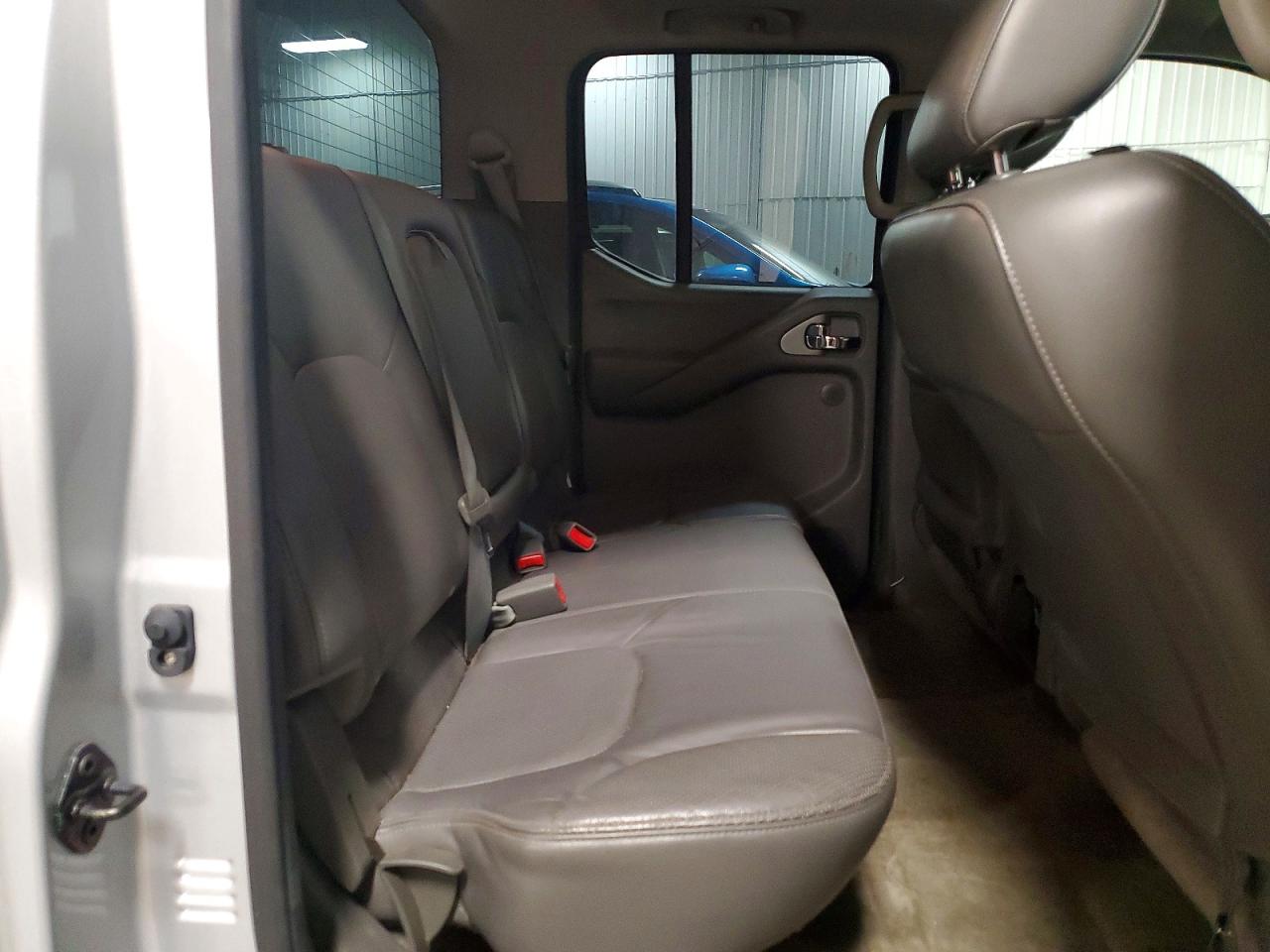 Nissan Frontier S