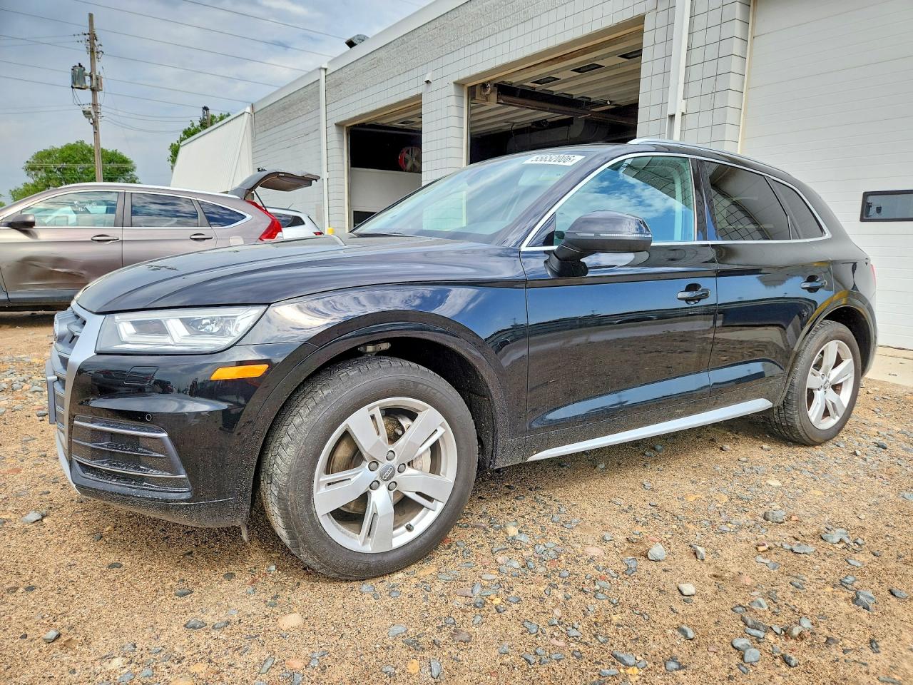 Salvage Audi Q5 Image
