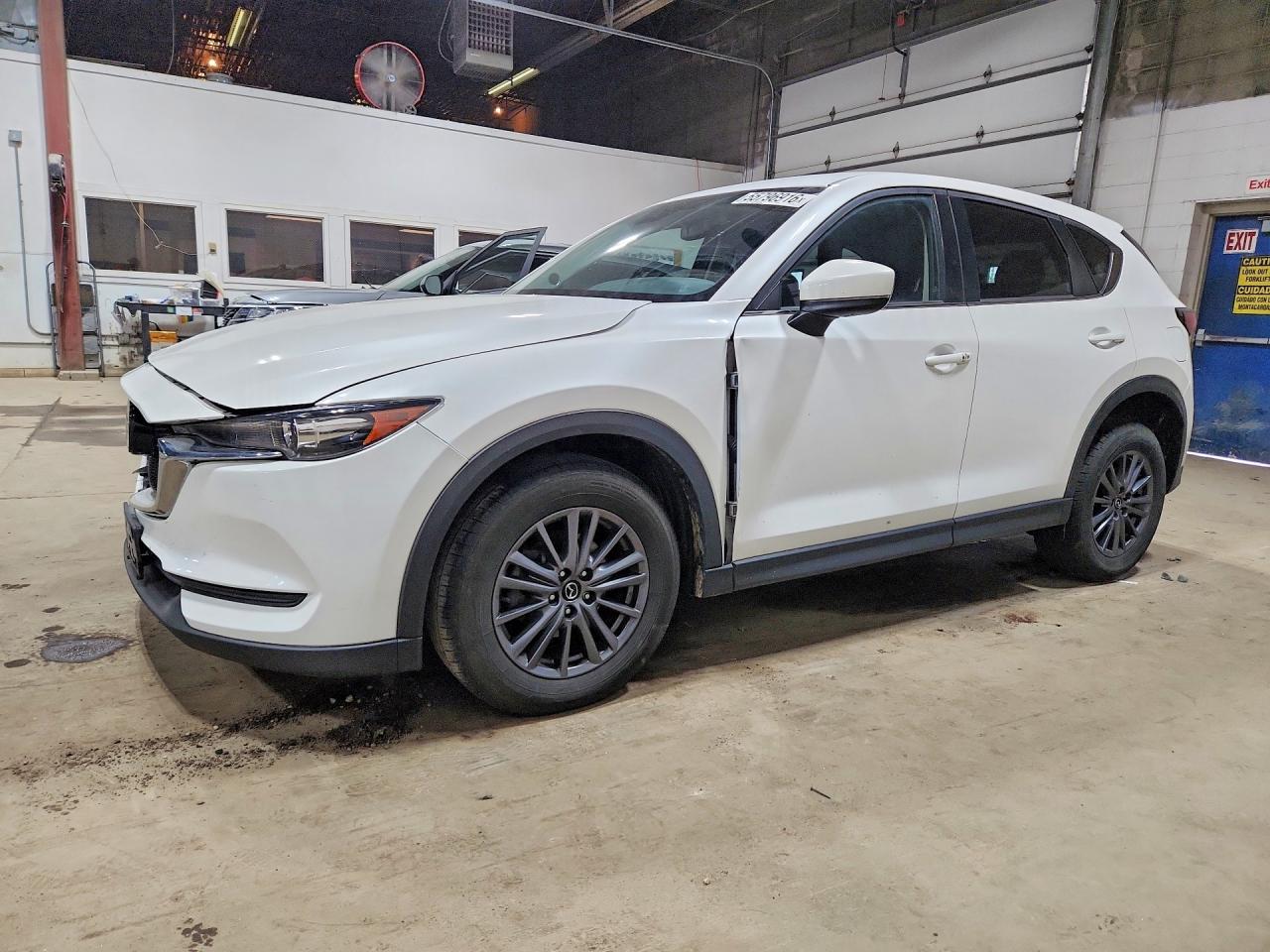 Salvage Mazda Cx Image