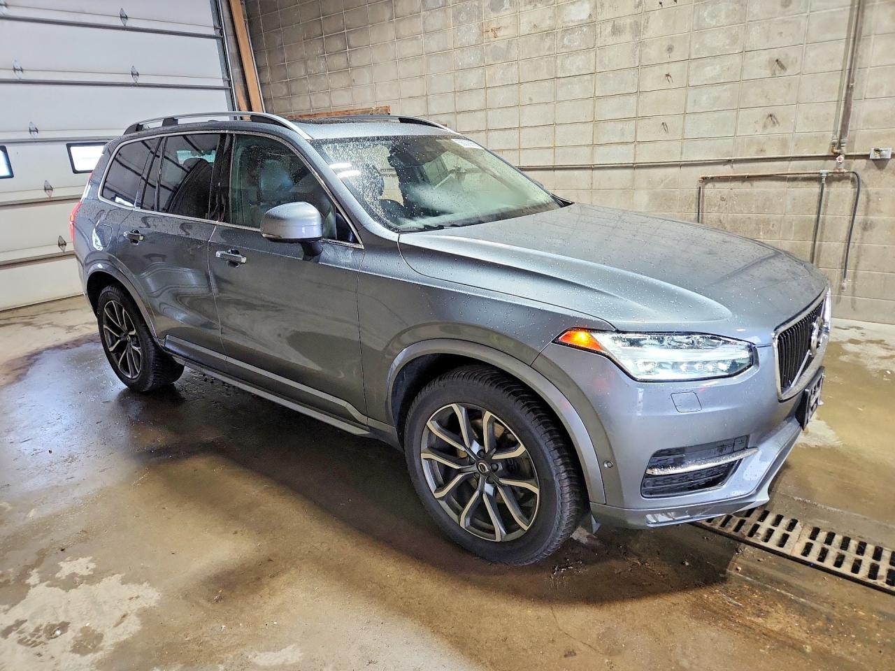 Volvo XC90 T6