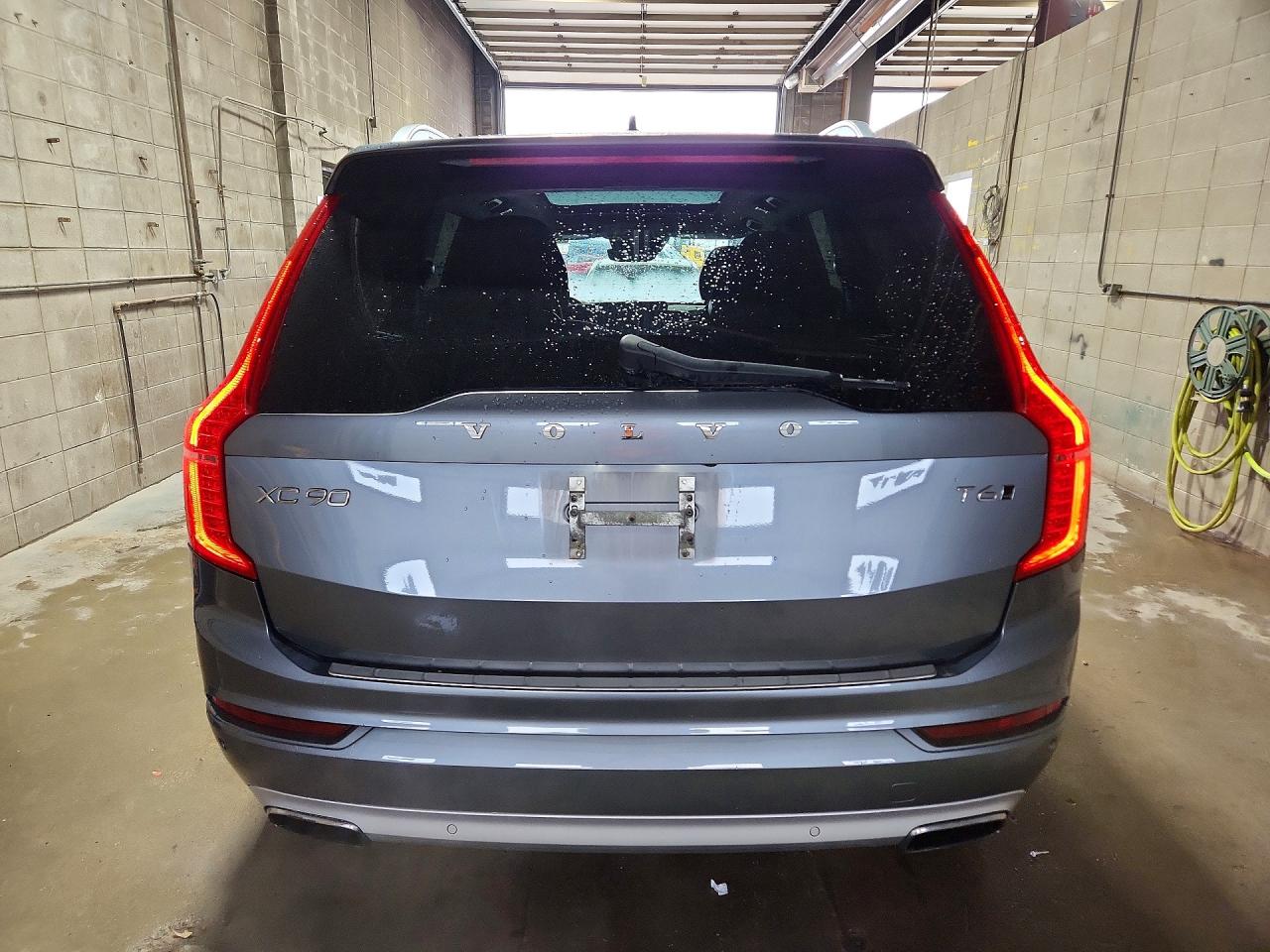 Volvo XC90 T6